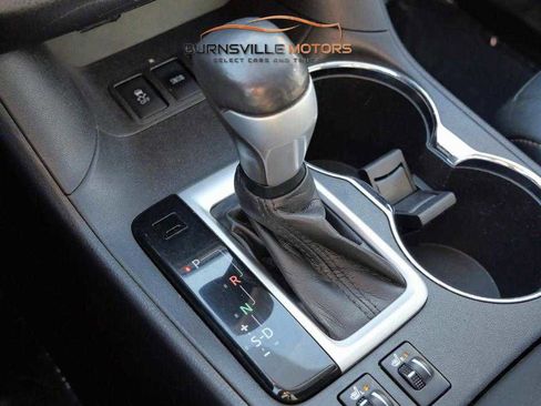 Used 2015 Toyota Highlander XLE image 22
