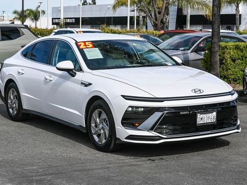 Certified 2025 Hyundai Sonata SE image 3