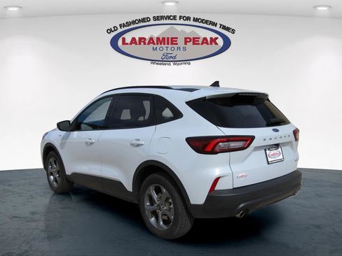 Used 2025 Ford Escape ST-Line image 8