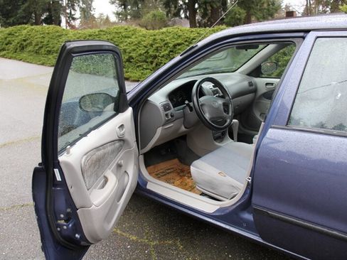 Used 2000 Toyota Corolla VE image 5