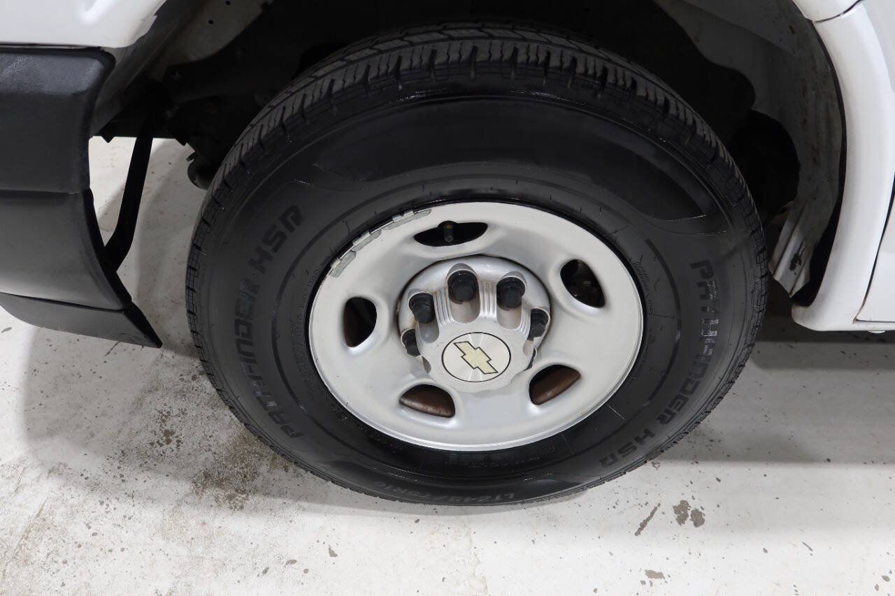 Used 2021 Chevrolet Express 2500 RWD image 10