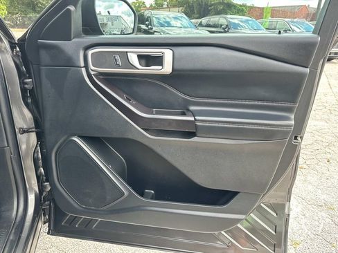 Used 2020 Ford Explorer XLT w/ Equipment Group 202A image 14