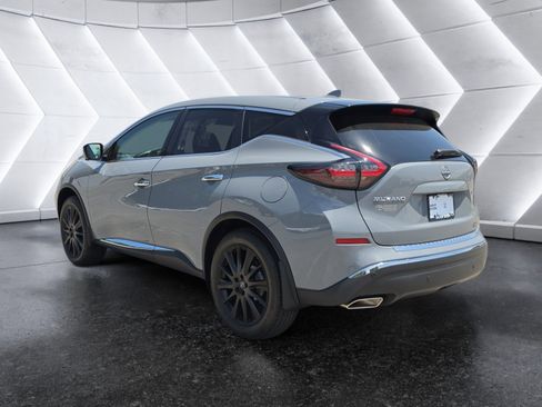 Used 2024 Nissan Murano SL FWD image 5