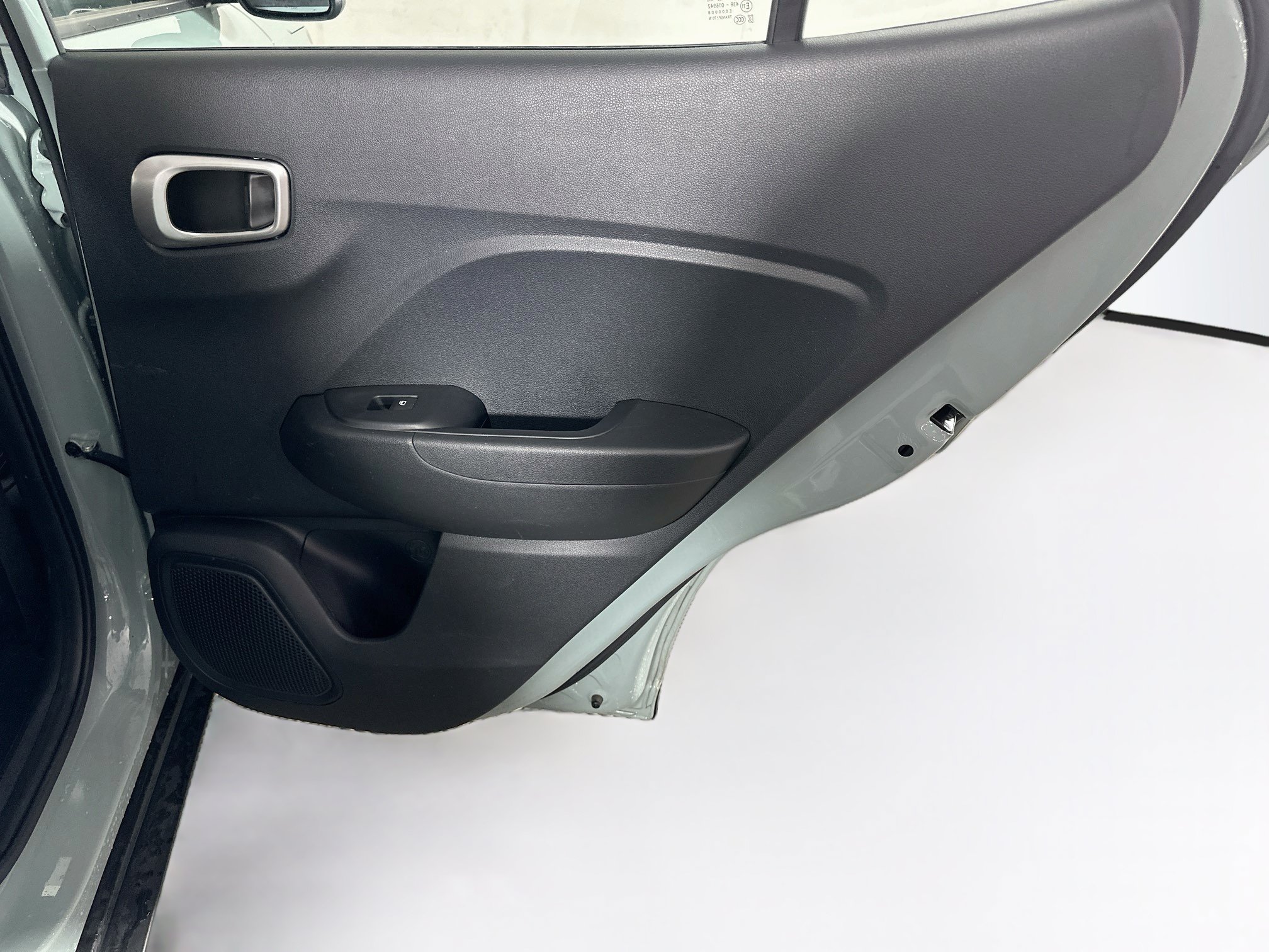Used 2025 Hyundai Venue SEL FWD image 30