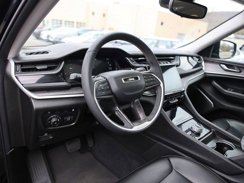 Used 2024 Jeep Grand Cherokee Limited 4xe image 19