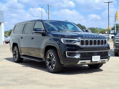 Used 2024 Jeep Wagoneer L Series III w/ Flexible Seating Group image 33