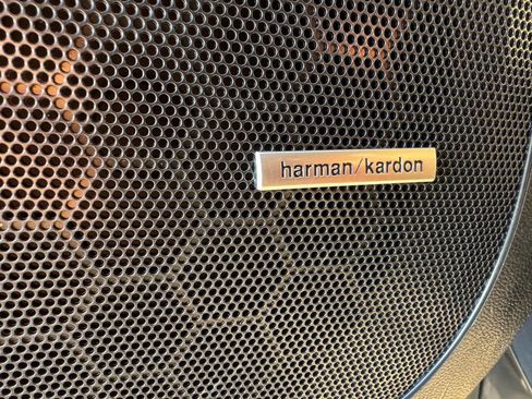 Used 2020 Subaru Ascent Limited w/ Technology Package image 17