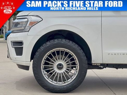 Used 2023 Ford Expedition Platinum RWD image 12