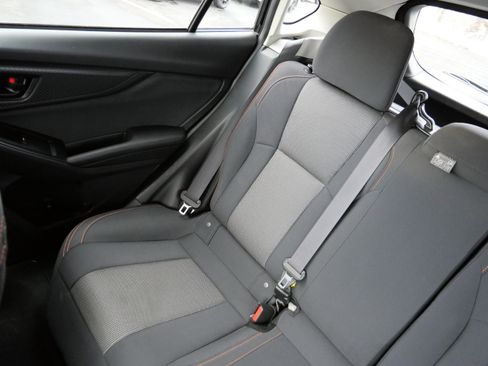 Used 2023 Subaru Crosstrek 2.0i Premium image 12