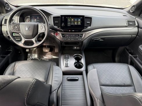 Used 2020 Honda Passport EX-L image 2