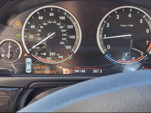 Used 2016 BMW 528i Sedan image 9