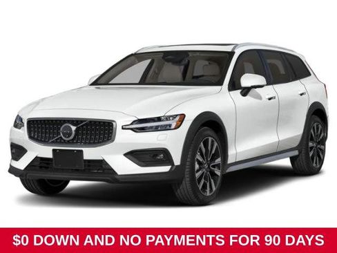 Used 2025 Volvo V60 B5 Cross Country Plus AWD/4WD image 1