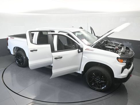 Used 2025 Chevrolet Silverado 1500 Custom Trail Boss AWD/4WD image 75