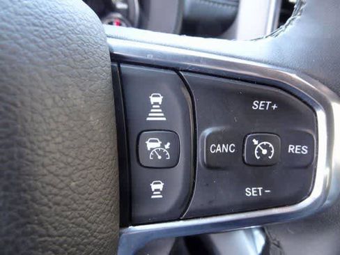 Used 2025 RAM 1500 Laramie image 19