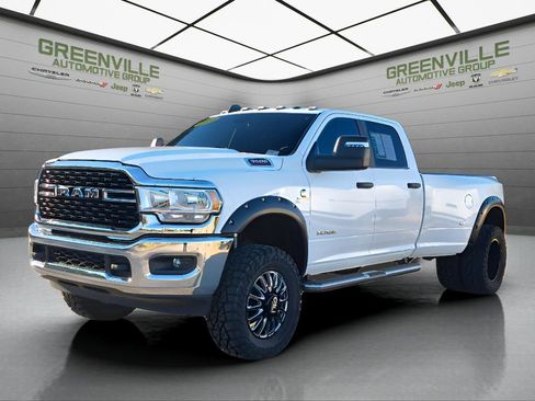 Used 2024 RAM 3500 Big Horn AWD/4WD image 1