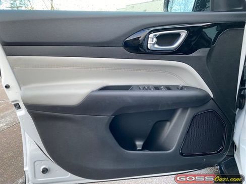 New 2026 Jeep Compass Limited image 23