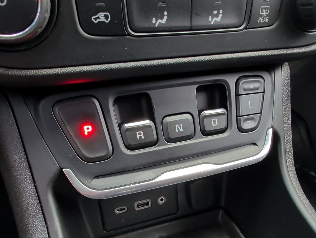 Used 2018 GMC Terrain SLE FWD image 28