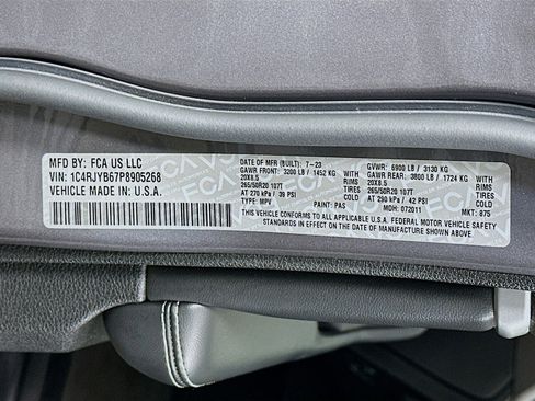 Used 2023 Jeep Grand Cherokee 30th Anniversary image 12