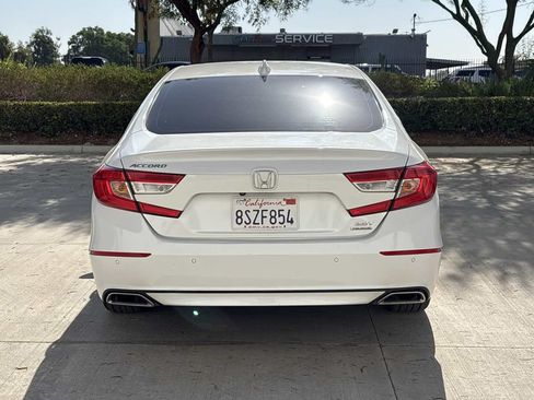 Used 2020 Honda Accord Touring image 4