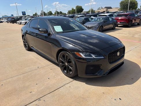 Used 2024 Jaguar XF R-Dynamic SE RWD image 7