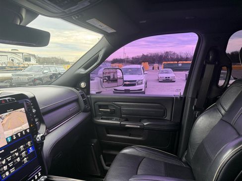 Used 2019 RAM 2500 Limited image 31