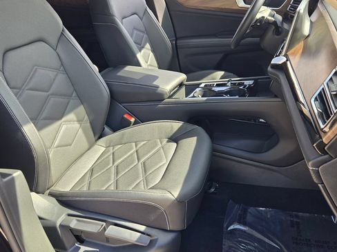 Certified 2026 Volkswagen Atlas SE w/ Panoramic Sunroof Package FWD image 22