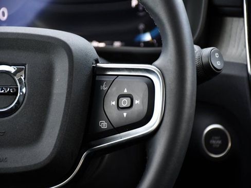 Certified 2025 Volvo XC40 B5 Core image 20