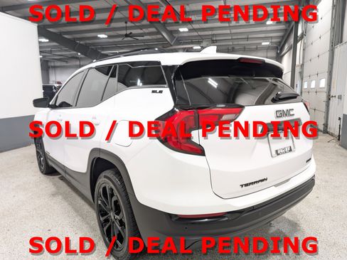 Used 2020 GMC Terrain SLE w/ Driver Convenience Package image 5