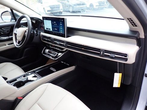 New 2026 Lincoln Corsair Premiere image 34