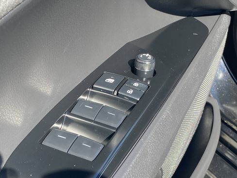 Certified 2025 Toyota Camry SE image 29