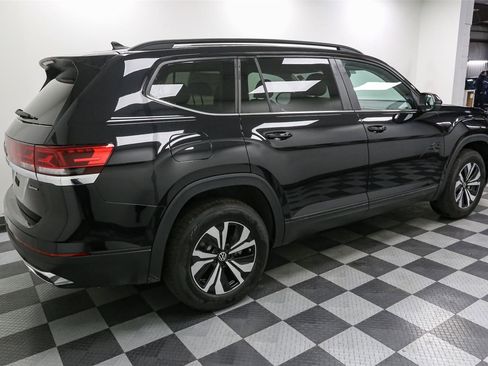 New 2026 Volkswagen Atlas SE image 8