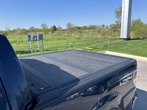 Used 2013 Ford F150 XLT w/ XLT Chrome Pkg AWD/4WD image 10