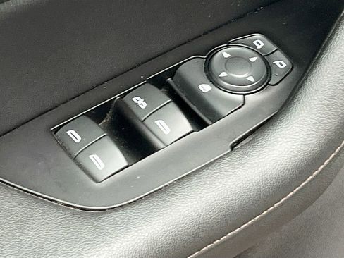 Used 2019 Chevrolet Blazer Premier w/ Sun and Wheels Package image 17