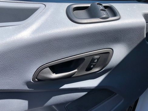 Used 2018 Ford Transit 250 148 Medium Roof RWD image 16