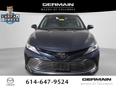 Used 2019 Toyota Camry XLE FWD image 3