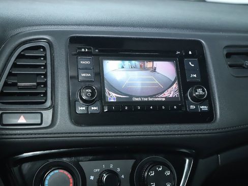 Used 2019 Honda HR-V LX image 27
