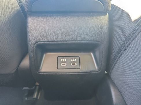 Used 2023 Toyota Corolla LE image 17