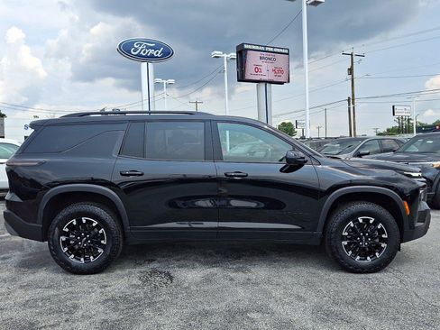 Used 2024 Chevrolet Traverse Z71 AWD/4WD image 7