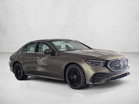 New 2026 Mercedes-Benz E 450 4MATIC Sedan image 6