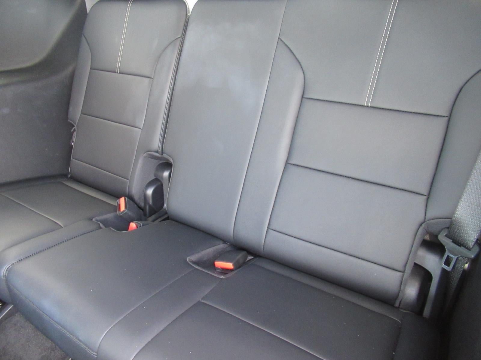Used 2026 GMC Acadia Elevation w/ Elevation Premium Package FWD image 39