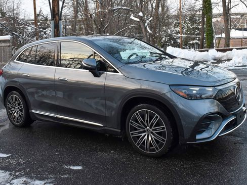 Used 2023 Mercedes-Benz EQE 500 4MATIC SUV image 10