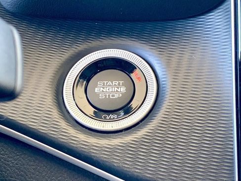 Used 2023 Jeep Grand Cherokee Altitude image 34