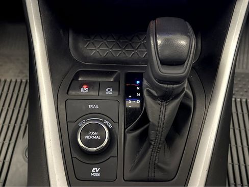 Used 2023 Toyota RAV4 XLE w/ Convenience Package AWD/4WD image 32