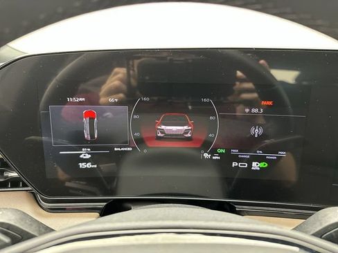 Certified 2025 Audi A6 e-tron Premium Plus w/ Premium Plus AWD/4WD image 15