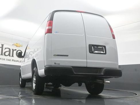 New 2026 Chevrolet Express 2500 image 33
