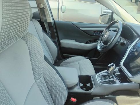 Used 2024 Subaru Outback Premium AWD/4WD image 4