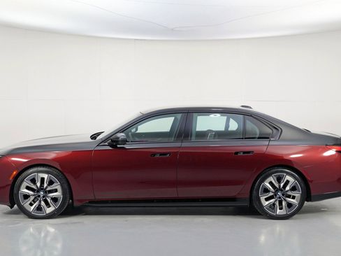 Used 2024 BMW i7 xDrive60 image 63