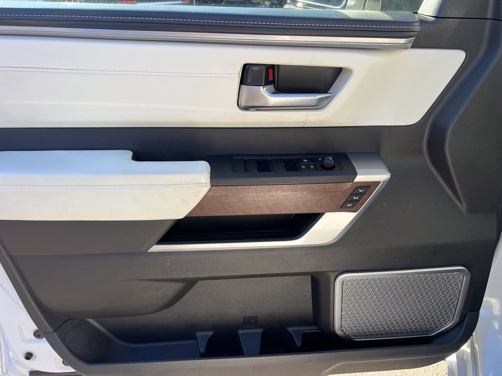 Used 2024 Toyota Sequoia Capstone AWD/4WD image 21