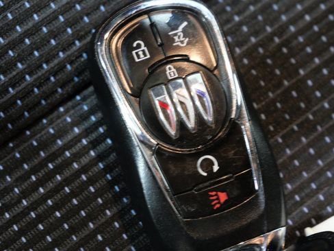 Used 2024 Buick Envista Preferred w/ Convenience II Package image 28