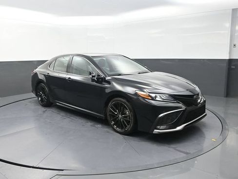 Used 2024 Toyota Camry XSE FWD image 10